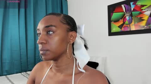 Aisha online show from 01/09/25, 12:30