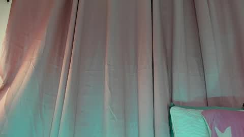 Aisha online show from 03/11/25, 03:45