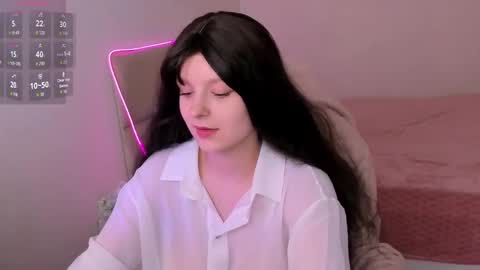 Aisha online show from 10/07/25, 09:28