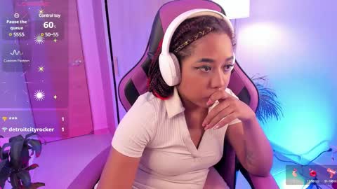 Snapshot of aisharose_ chatting on 02/20/25, 05:23 Aisha online show from 02/20/25, 05:23