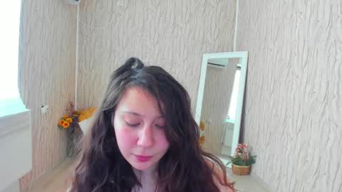 Aisha online show from 12/23/24, 08:33