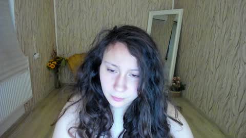 Aisha online show from 01/06/25, 05:19