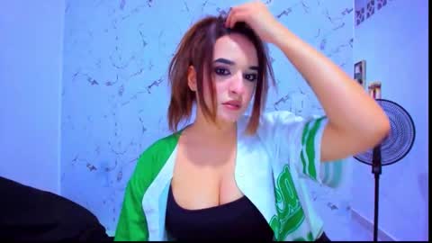 Snapshot of aishas00 chatting on 01/19/26, 03:43 Saher online show from 01/19/26, 03:43
