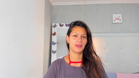 aishawild online show from 02/05/25, 12:27