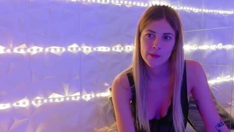 Aisha online show from 09/23/25, 04:59