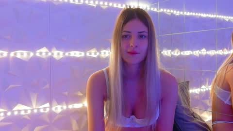 Aisha online show from 10/16/25, 05:08