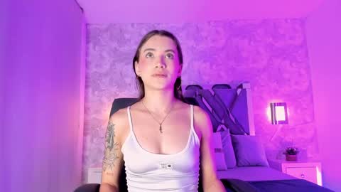 little aitana  online show from 10/09/25, 03:59