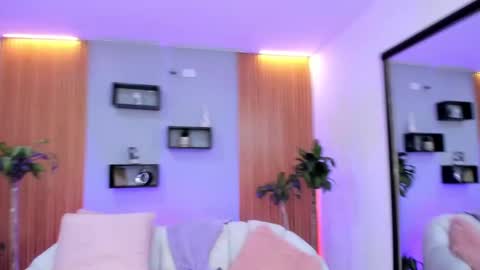 Aixa online show from 09/17/25, 12:18