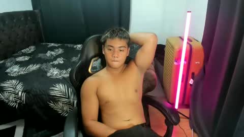 Snapshot of aizawa194624 chatting on 05/05/26, 04:26 aizawa194624 online show from 05/05/26, 04:26