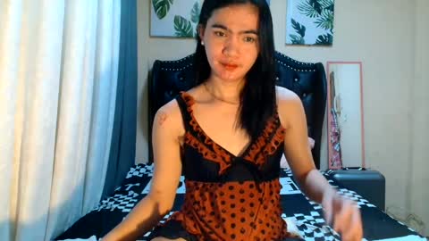 Snapshot of akamamiki25 chatting on 05/22/26, 11:05 akamamiki25 online show from 05/22/26, 11:05