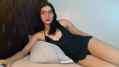akamamiki25 online show from 06/17/26, 10:39