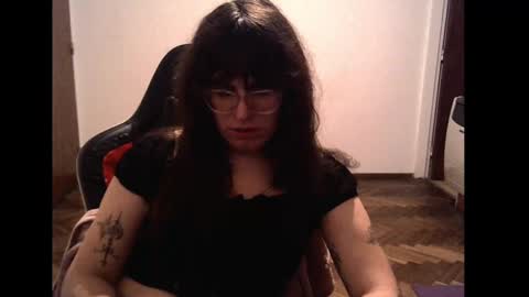 Snapshot of akamedolle chatting on 09/20/25, 02:45 Veronica Akame 3 online show from 09/20/25, 02:45