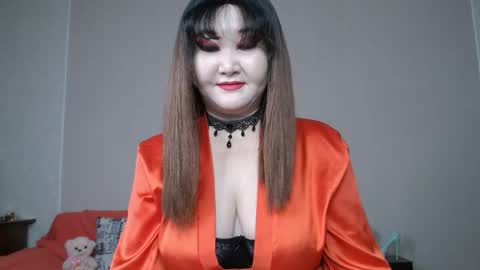 Shelly online show from 11/23/25, 03:28