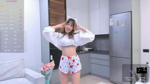 Snapshot of akari_star chatting on 06/07/26, 12:15 Akari online show from 06/07/26, 12:15