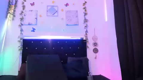 Snapshot of akarirosetti chatting on 09/18/25, 03:25 akarirosetti online show from 09/18/25, 03:25