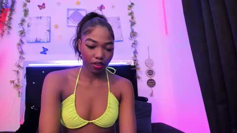 Snapshot of akarirosetti chatting on 10/01/25, 12:00 akarirosetti online show from 10/01/25, 12:00