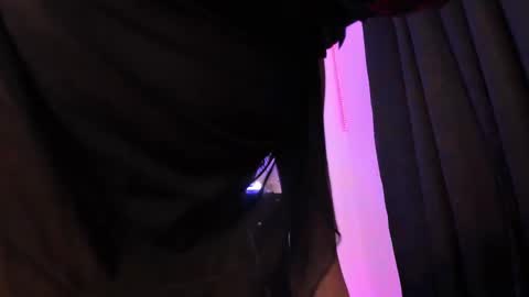 Snapshot of akarirosetti chatting on 10/21/25, 07:58 akarirosetti online show from 10/21/25, 07:58