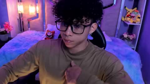 Snapshot of akazaboy chatting on 11/13/25, 04:11 akazaboy online show from 11/13/25, 04:11