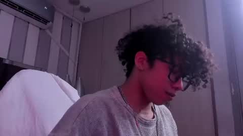 akazaboy online show from 06/22/26, 05:15
