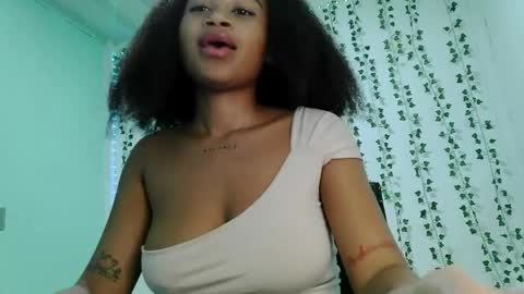 akemy_saunderz online show from 05/26/26, 02:51