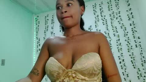 akemy_saunderz online show from 05/29/26, 03:37
