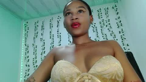 akemy_saunderz online show from 06/01/26, 02:46