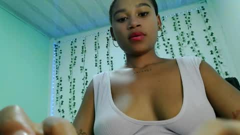 akemy_saunderz online show from 06/04/26, 03:01