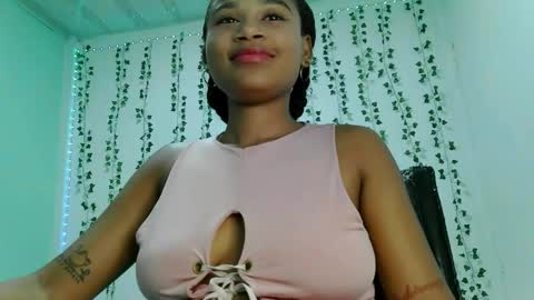 akemy_saunderz online show from 06/06/26, 03:22