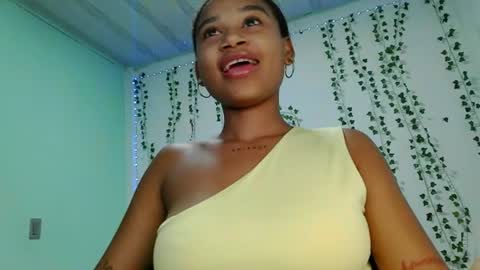 akemy_saunderz online show from 06/12/26, 03:16