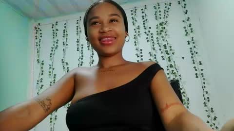 akemy_saunderz online show from 06/13/26, 03:04