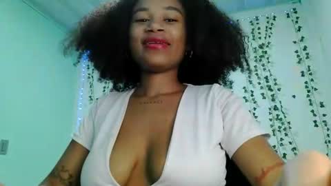 akemy_saunderz online show from 06/16/26, 03:53