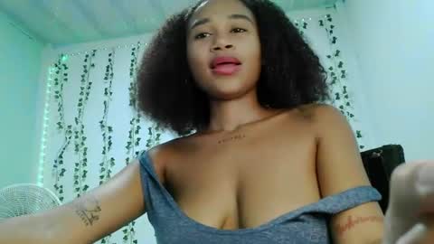 akemy_saunderz online show from 06/16/26, 09:28