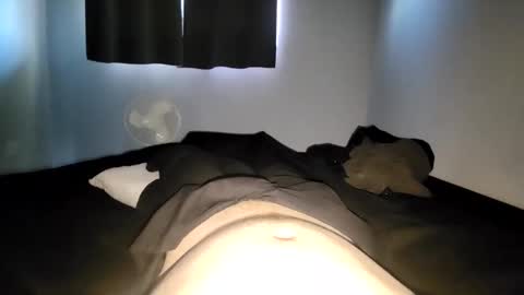 Snapshot of akfx1 chatting on 02/20/25, 07:41 Smile Youre Beautiful online show from 02/20/25, 07:41