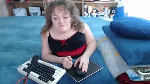 Snapshot of akindmodel chatting on 09/20/25, 03:51 Natalie online show from 09/20/25, 03:51