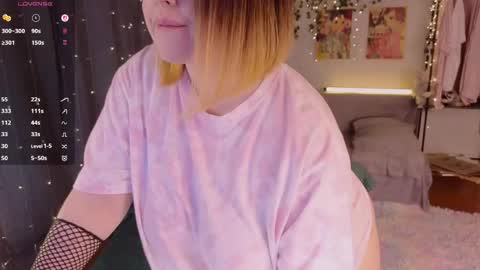 Aki online show from 06/08/26, 01:39