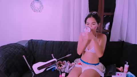 Snapshot of akira_hime chatting on 09/24/25, 03:10 Akira online show from 09/24/25, 03:10