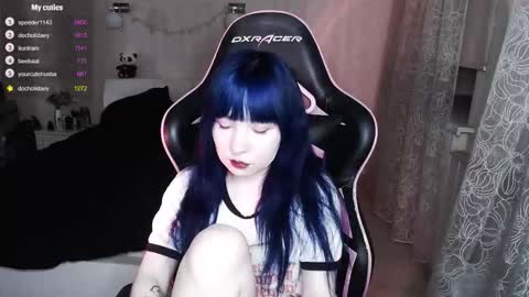 Snapshot of akirahartyx chatting on 10/23/25, 04:39 akirahartyx online show from 10/23/25, 04:39