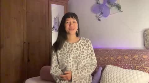 Akira Skye online show from 11/20/25, 06:46