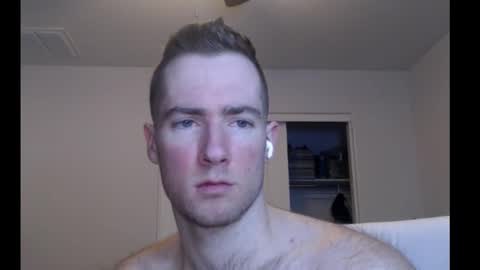 Snapshot of al3xzanderth3gr3at chatting on 02/13/26, 06:31 Alex online show from 02/13/26, 06:31