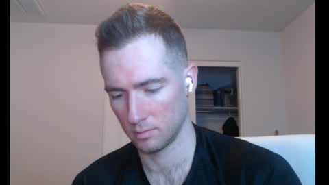 Snapshot of al3xzanderth3gr3at chatting on 02/14/26, 06:10 Alex online show from 02/14/26, 06:10