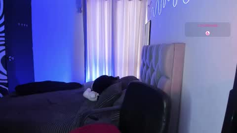 Snapshot of ala_ha_ chatting on 11/18/25, 07:51 Ander uwu online show from 11/18/25, 07:51