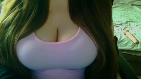 Snapshot of alabama1_ chatting on 04/15/26, 08:43 Alisha online show from 04/15/26, 08:43