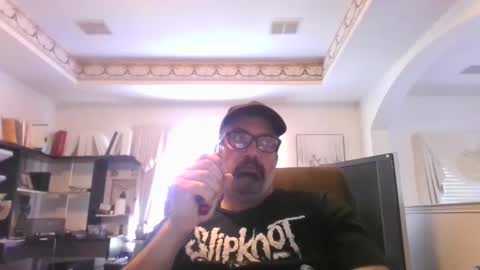 Snapshot of aladdin31673 chatting on 10/12/25, 09:58 aladdin31673 online show from 10/12/25, 09:58