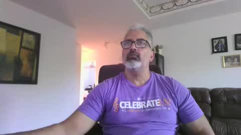 Snapshot of aladdin31673 chatting on 05/28/26, 11:24 aladdin31673 online show from 05/28/26, 11:24