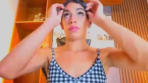 Alahia Rodriguez online show from 06/18/26, 07:51