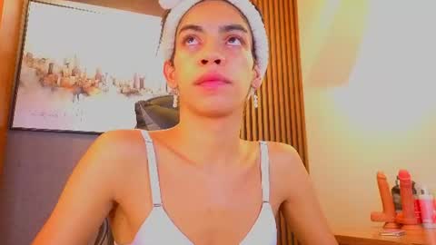 Alahia Rodriguez online show from 07/12/26, 12:29