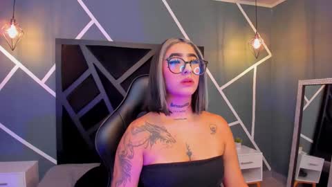 Snapshot of alahia_dangelo_ chatting on 09/27/25, 11:15 ALAHIA online show from 09/27/25, 11:15