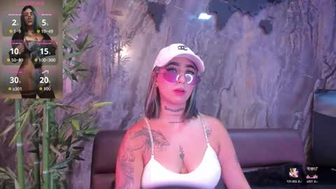Snapshot of alahia_dangelo_ chatting on 10/20/25, 05:35 ALAHIA online show from 10/20/25, 05:35