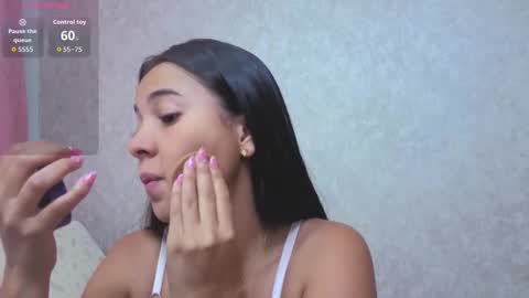 Snapshot of alahia_lee chatting on 10/23/25, 12:37 A L A H I A online show from 10/23/25, 12:37