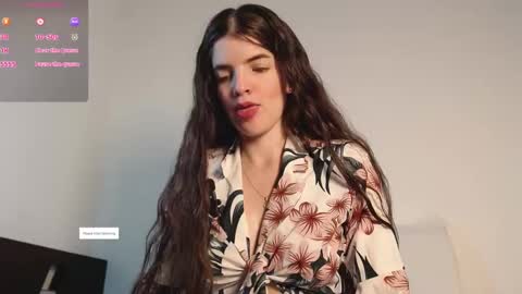 Snapshot of alahia_sky chatting on 10/30/25, 09:55 online show from 10/30/25, 09:55